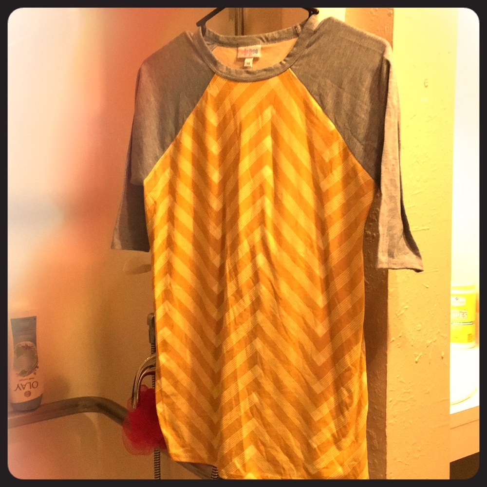 Girls LulaRoe T size 14, like new